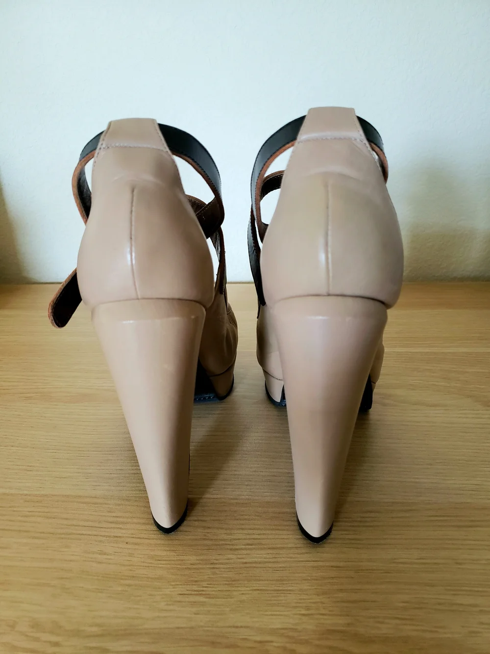 Marni stylish beige